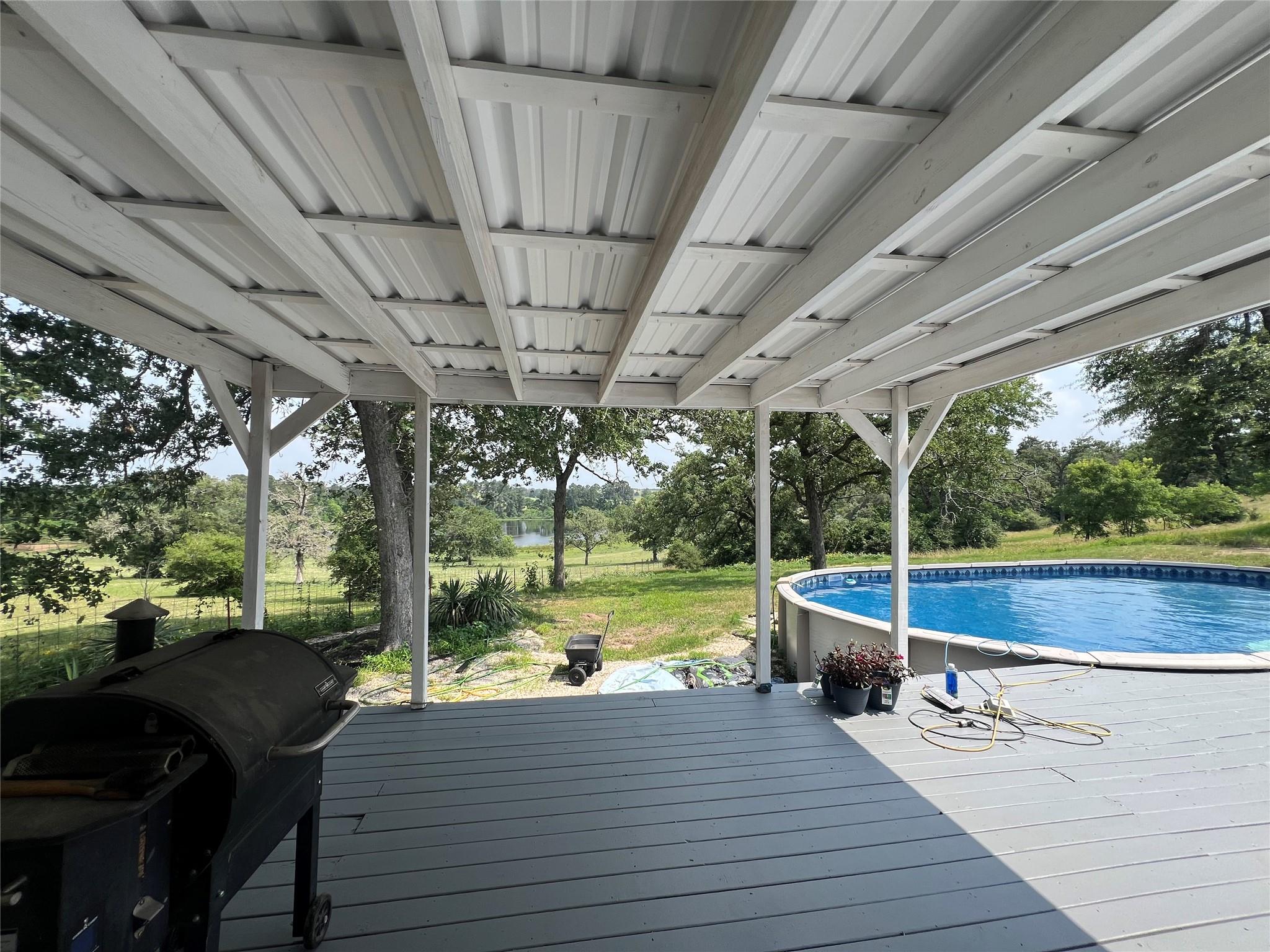 702 Paint Creek Rd, McDade, TX 78650