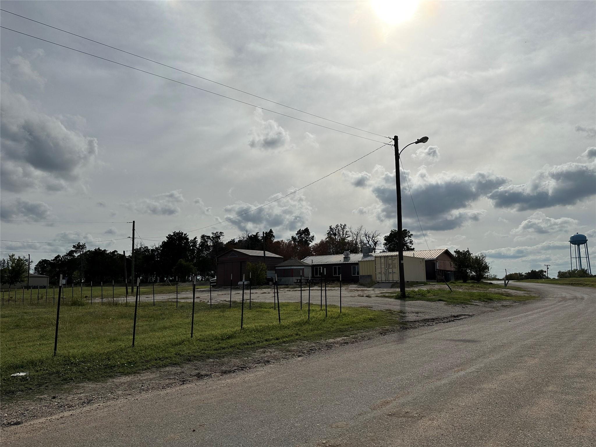 101 SE Mulberry St, Rockdale, TX 76567