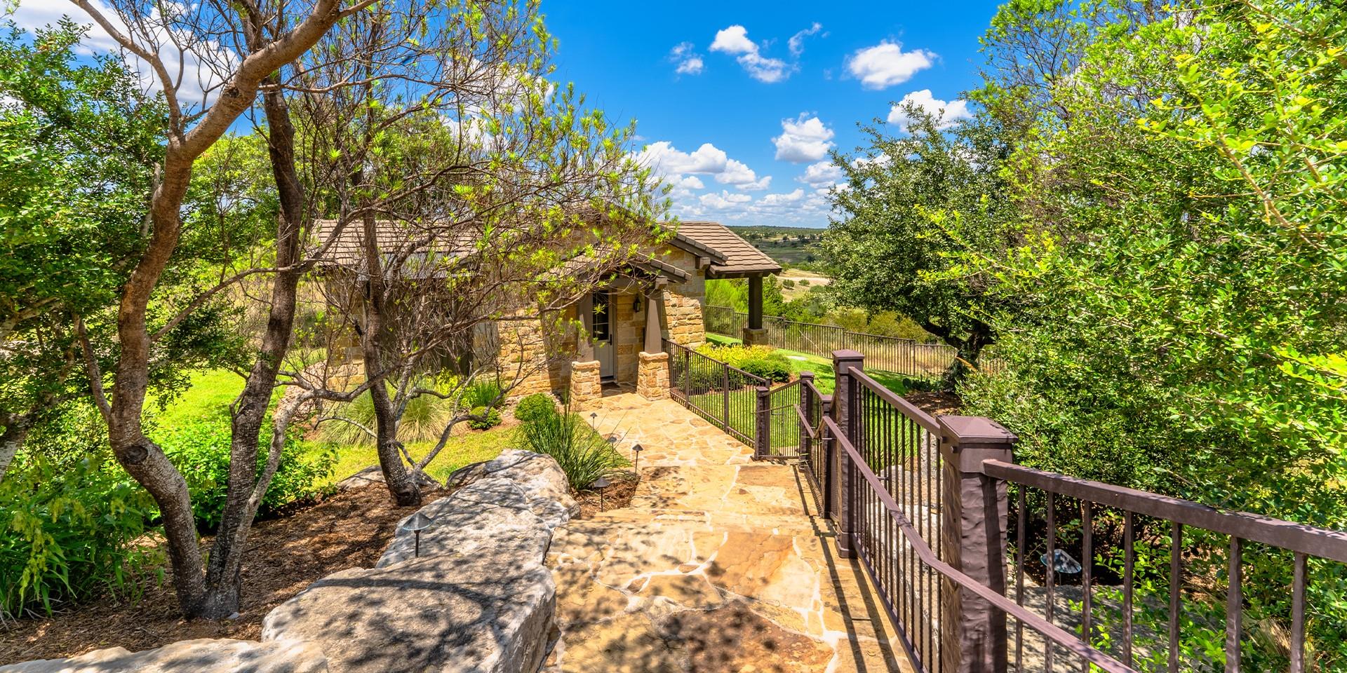 439 W Boot Ranch Rdg, Fredericksburg, TX 78624