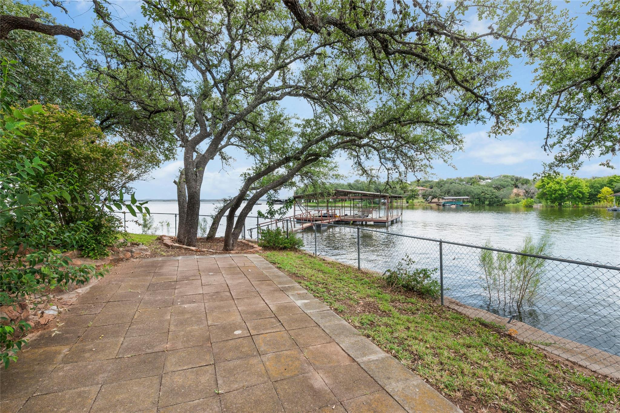 110 Island Lodges Ln, Buchanan Dam, TX 78609