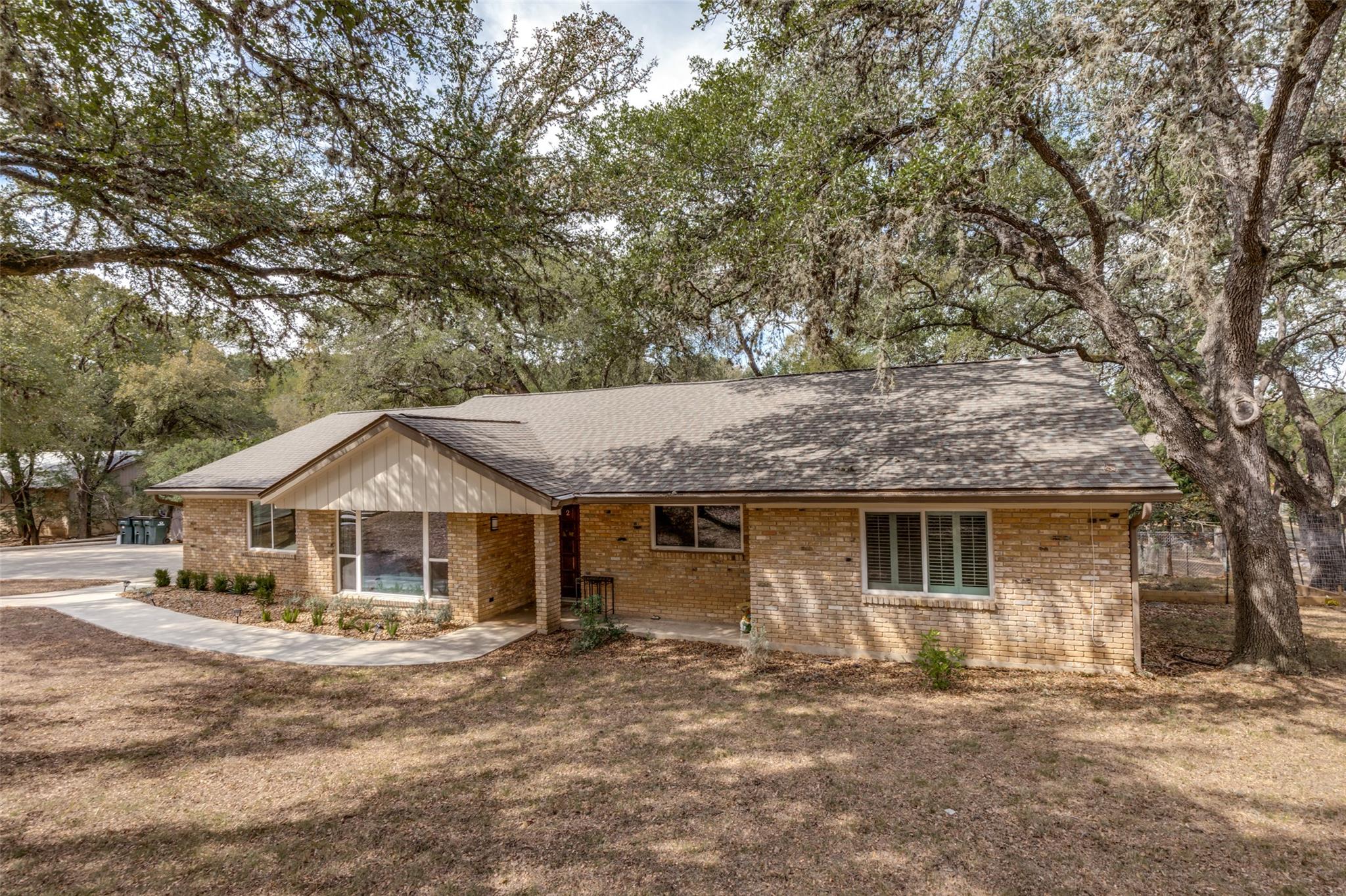 2 Tanglewood Trl, San Marcos, TX 78666