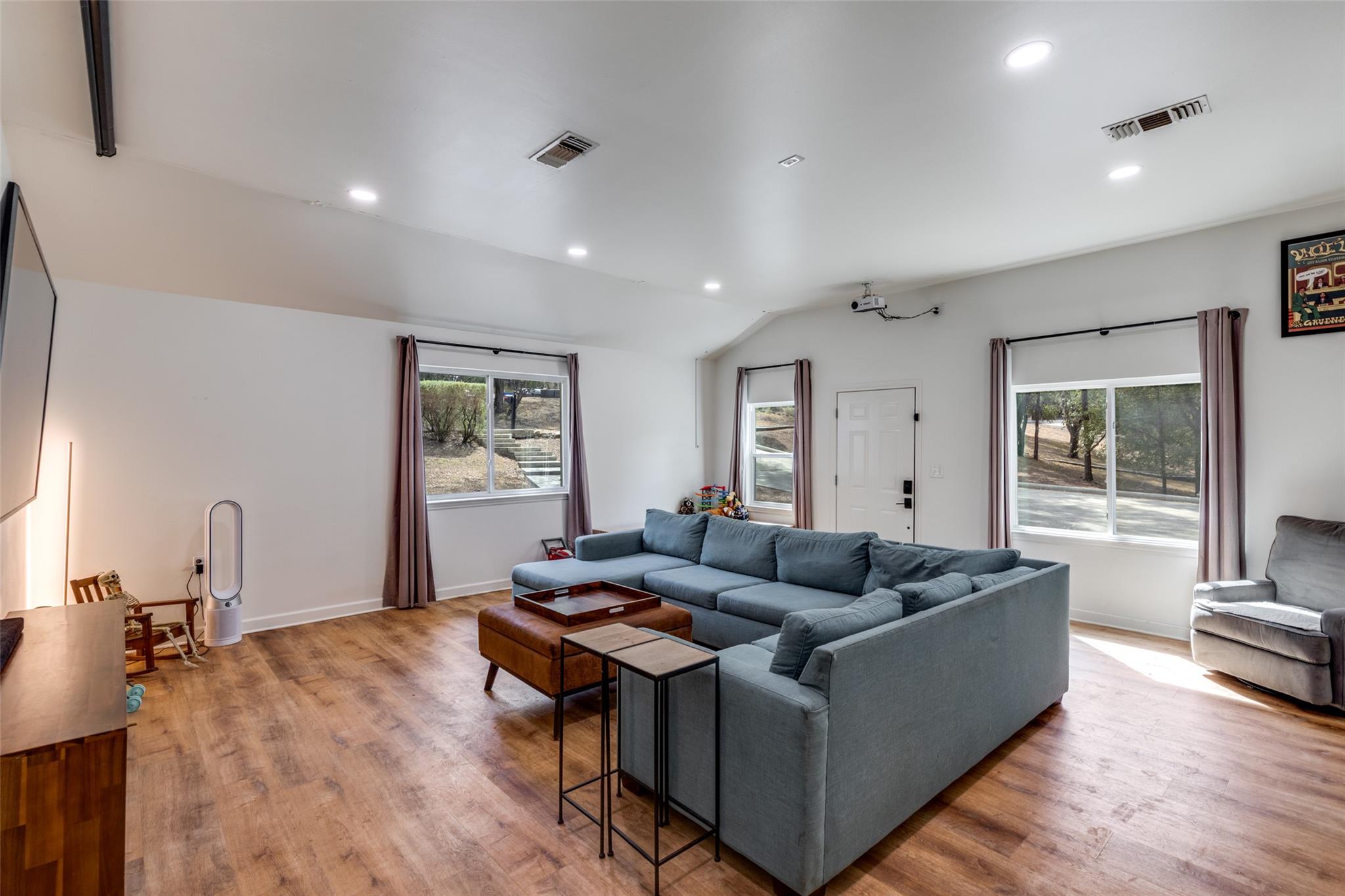 2 Tanglewood Trl, San Marcos, TX 78666