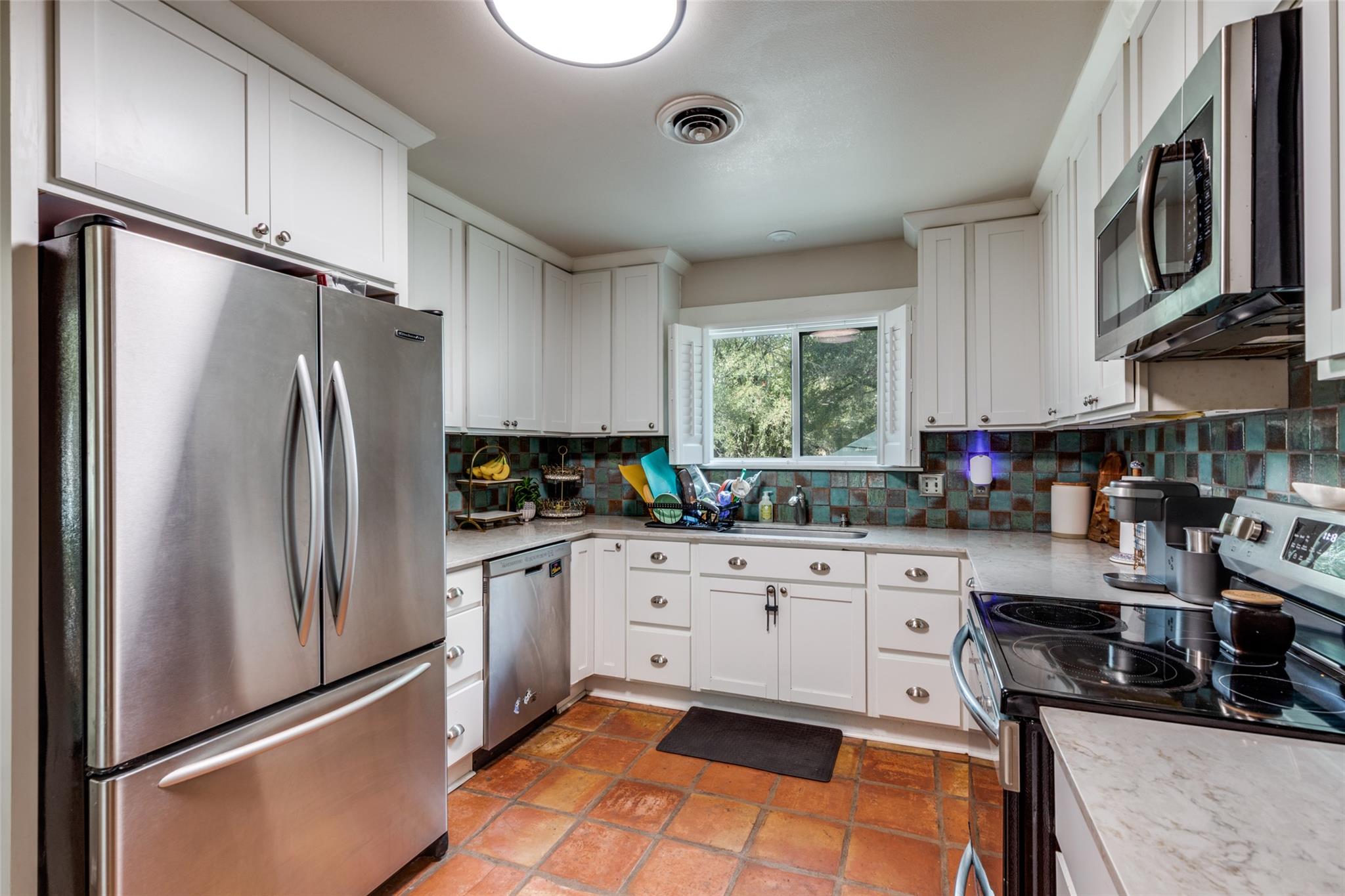 2 Tanglewood Trl, San Marcos, TX 78666