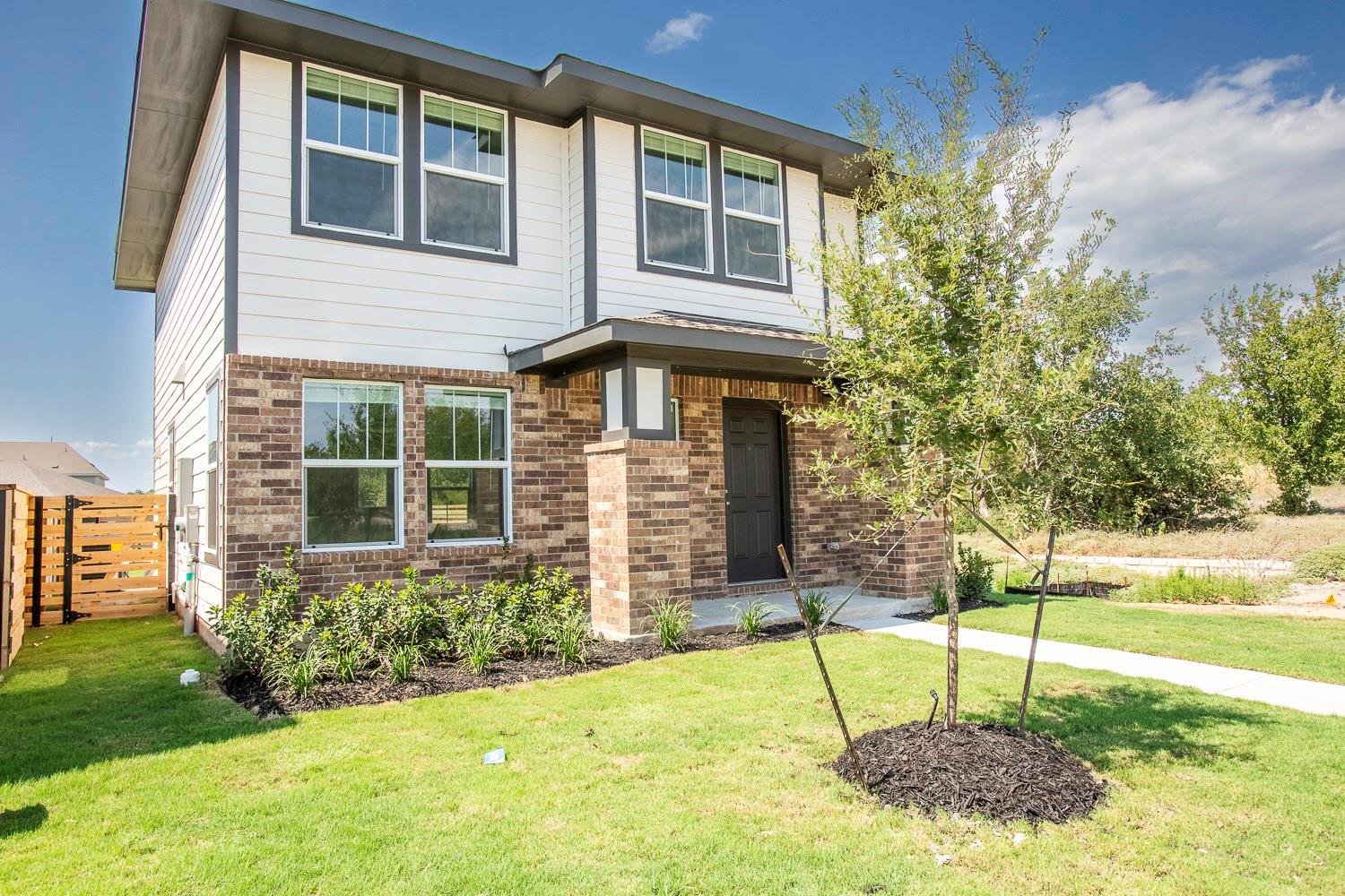 331 Bugbee, Kyle, TX 78640