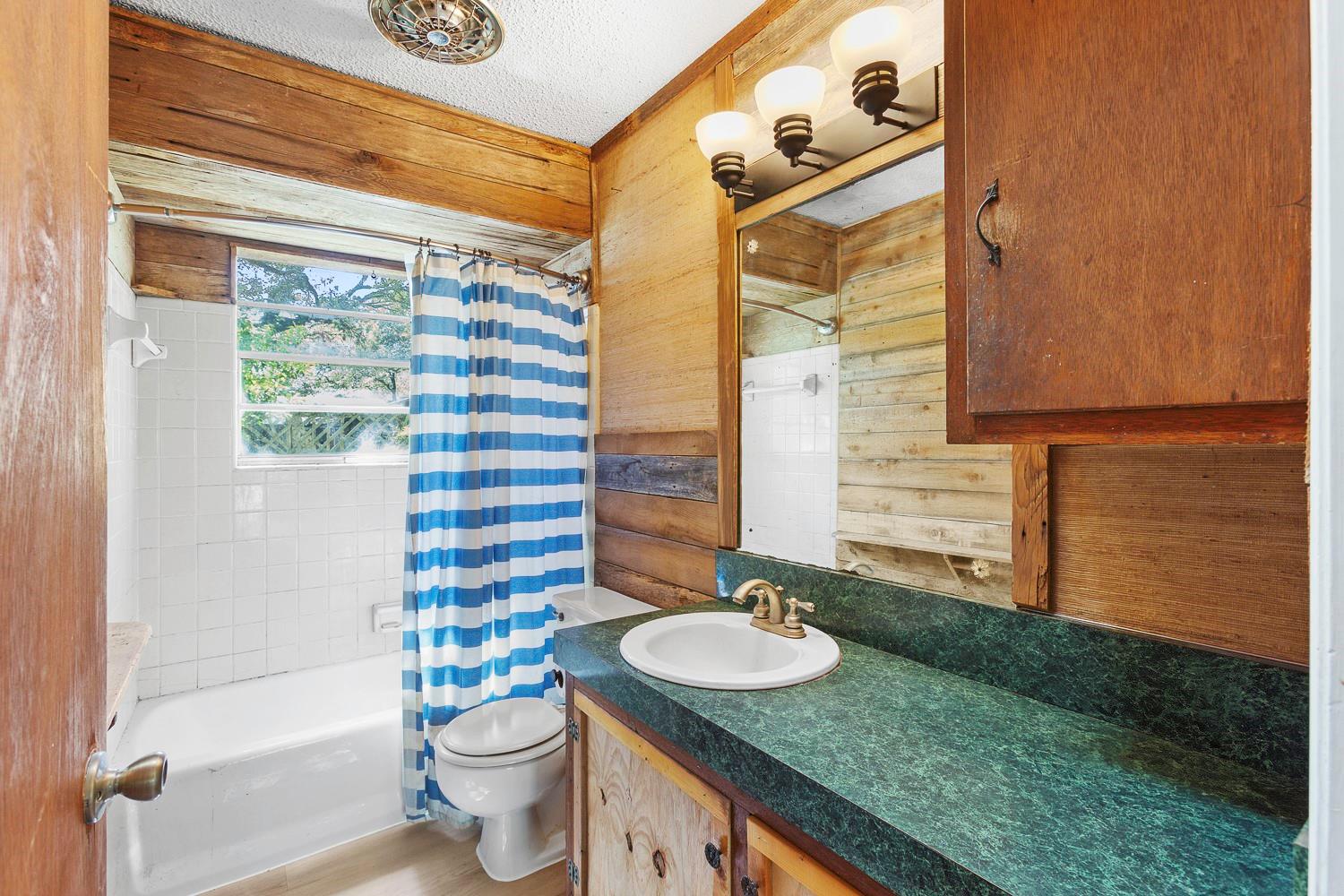 7607 Forest Wood Rd, Austin, TX 78745