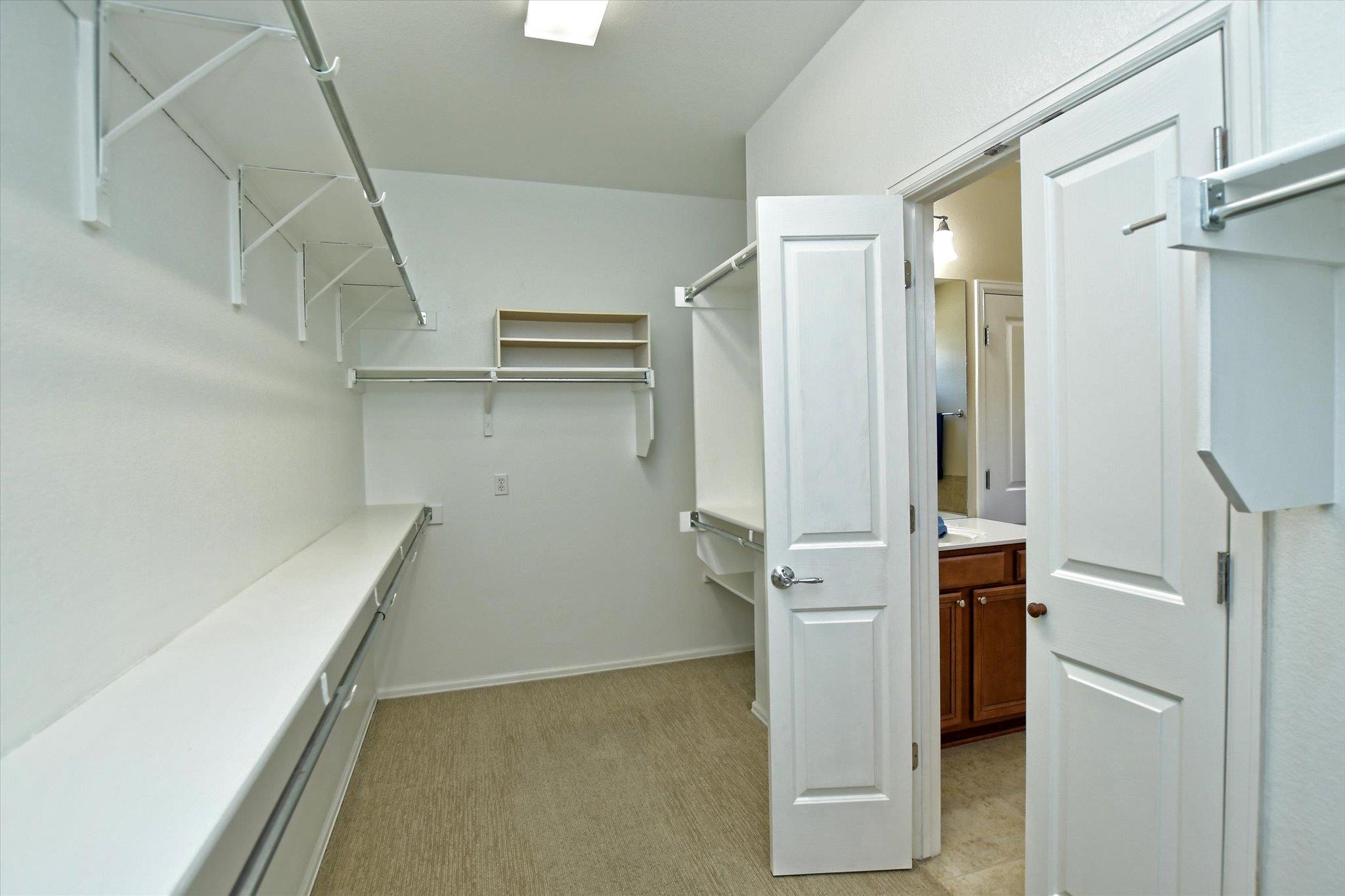 702 Independence Creek Ln, Georgetown, TX 78633