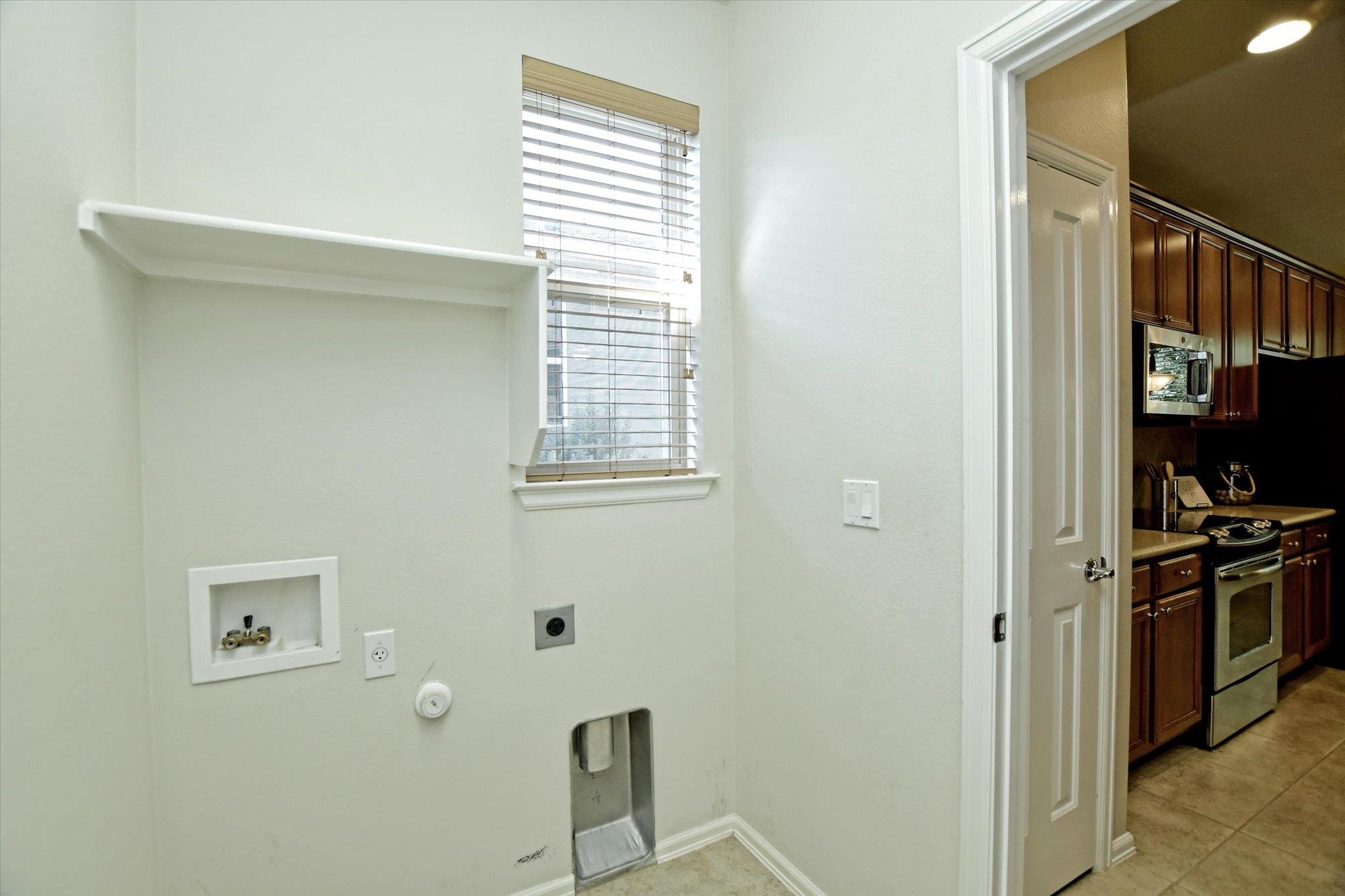 702 Independence Creek Ln, Georgetown, TX 78633