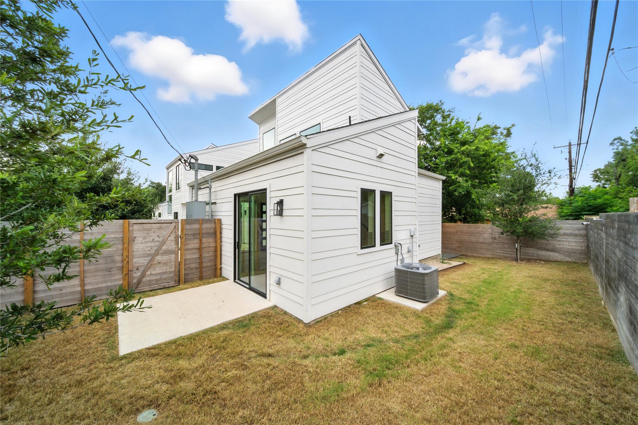 106 W Croslin St # B, Austin, TX 78752