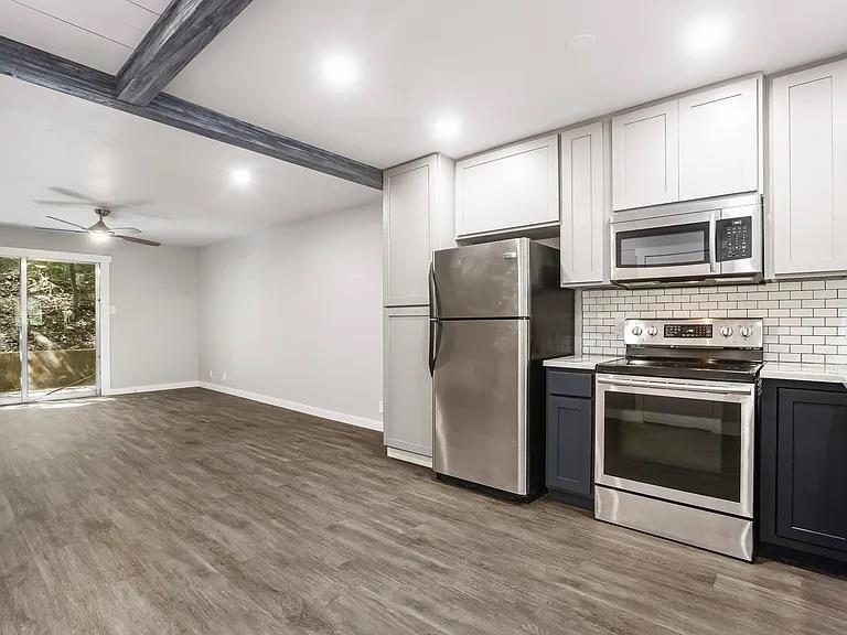5330 Balcones Dr # C, Austin, TX 78731