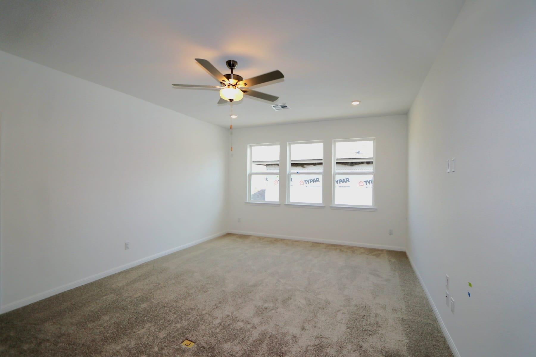 2300 Sondrio Bnd, Leander, TX 78641