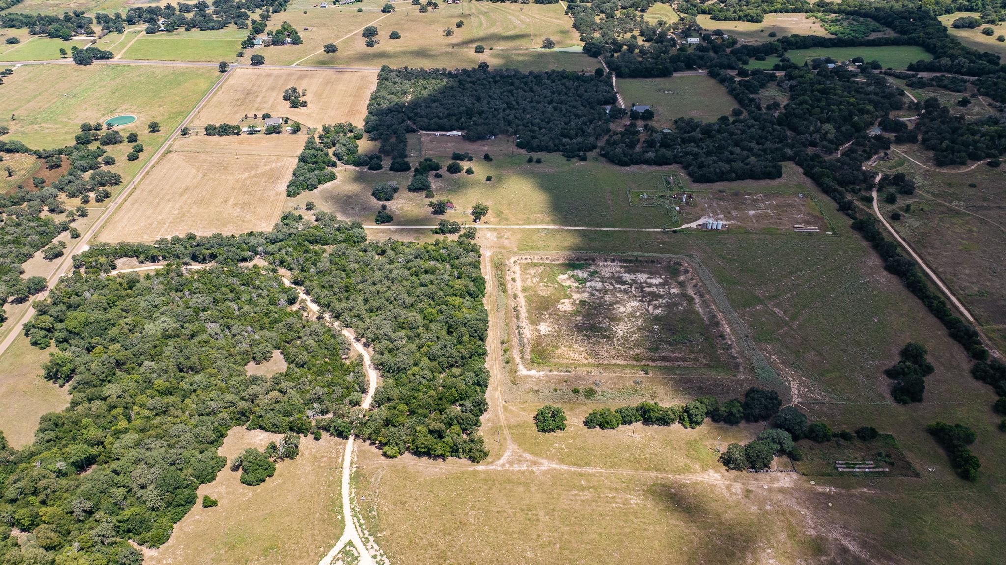 2210 Hermis Rd, Schulenburg, TX 78956