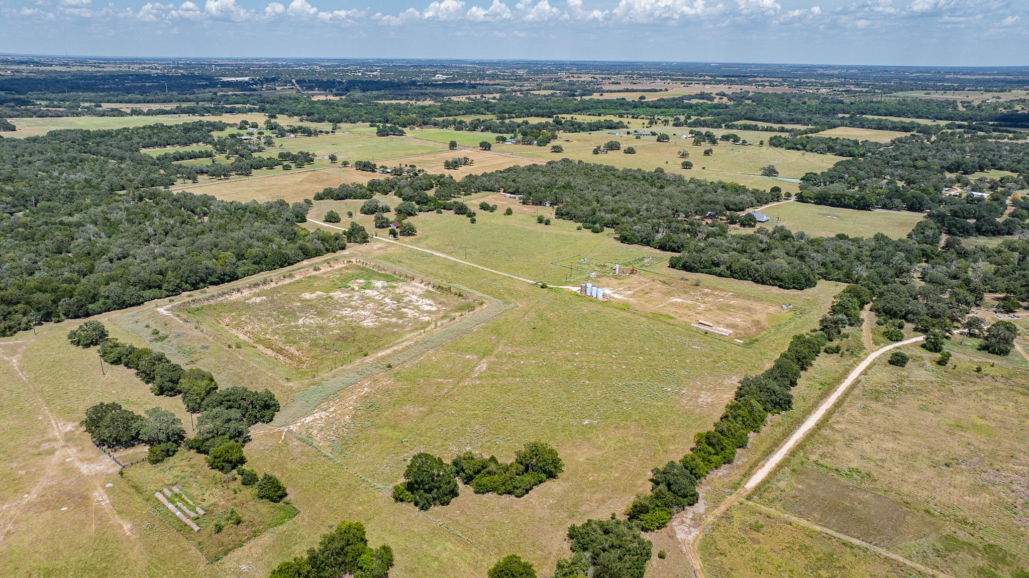 2210 Hermis Rd, Schulenburg, TX 78956