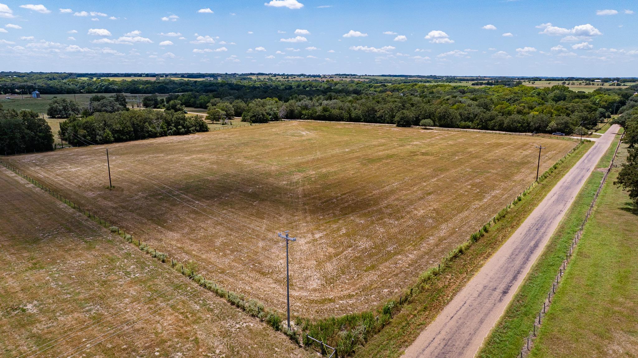 2210 Hermis Rd, Schulenburg, TX 78956