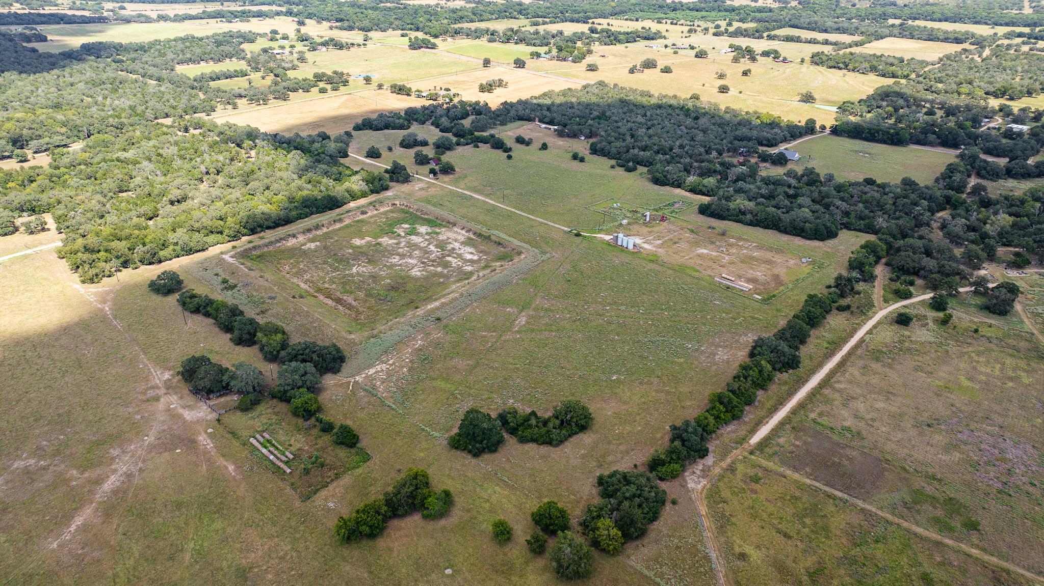 2210 Hermis Rd, Schulenburg, TX 78956