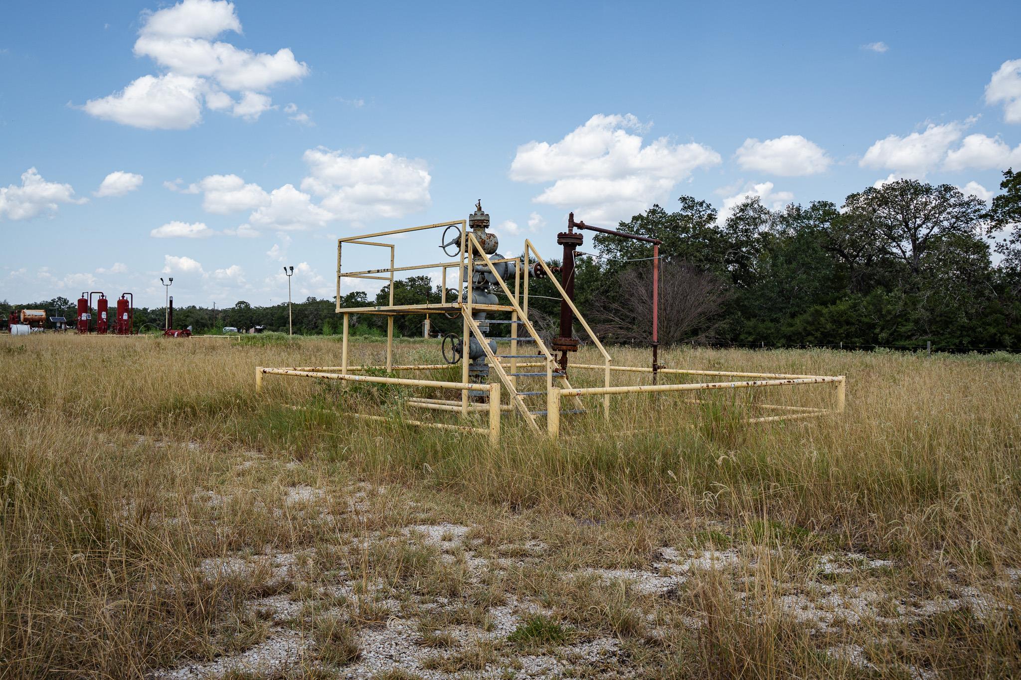 2210 Hermis Rd, Schulenburg, TX 78956