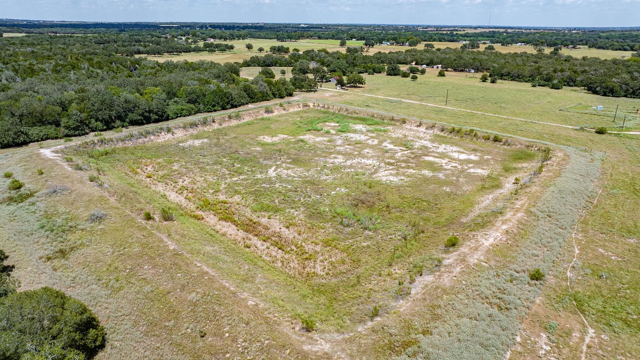 2210 Hermis Rd, Schulenburg, TX 78956