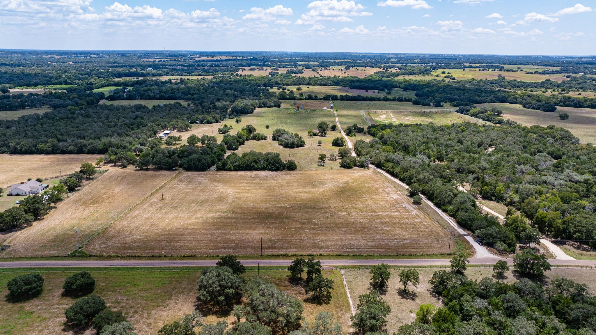 2210 Hermis Rd, Schulenburg, TX 78956