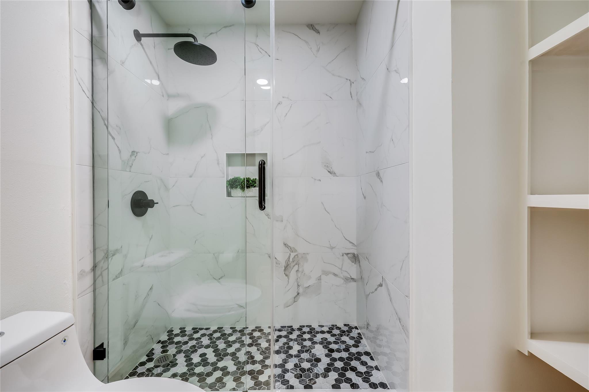 5801 Thunderbird St # A15, Lago Vista, TX 78645