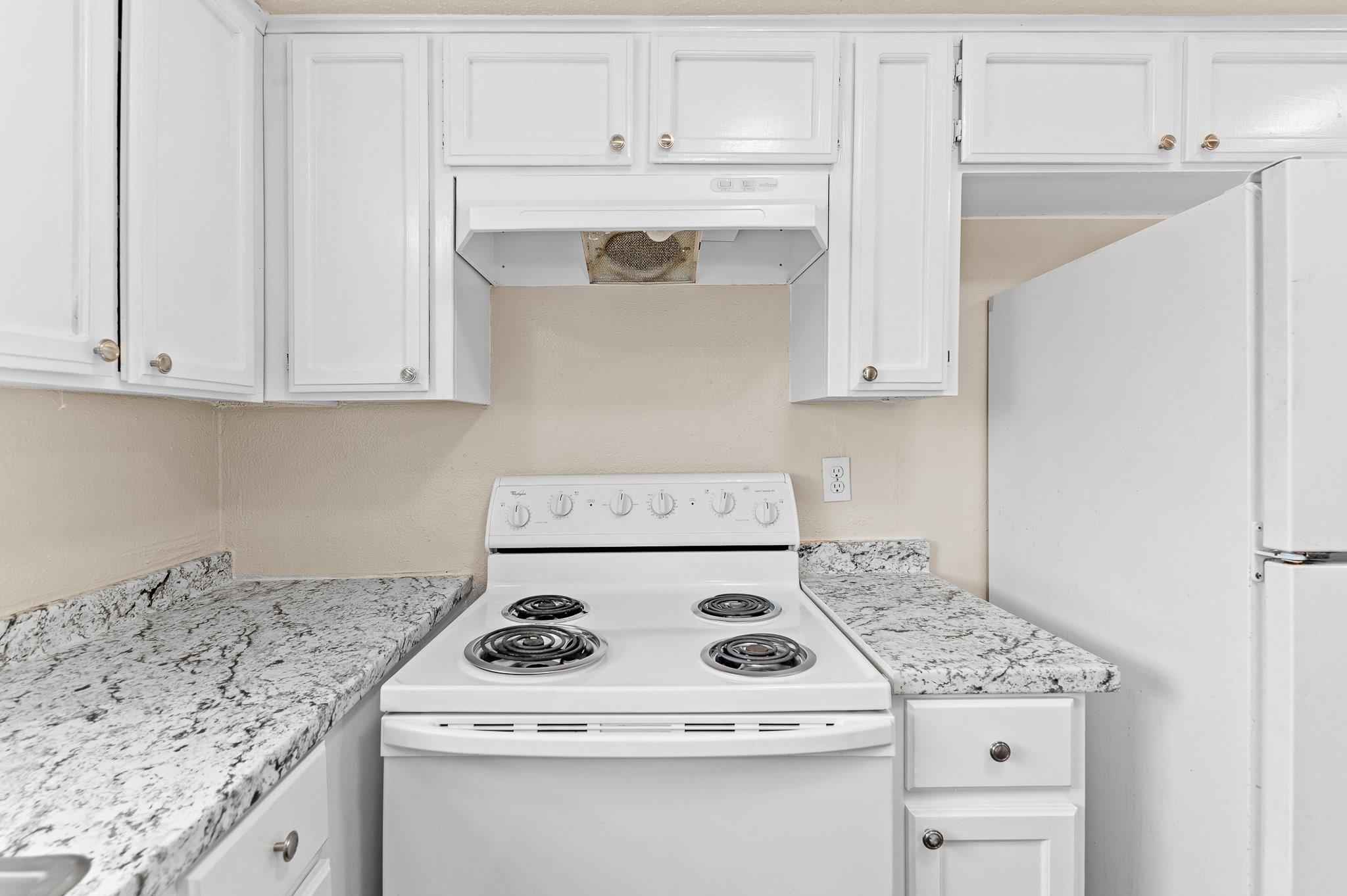 8412 Garcreek Cir # D, Austin, TX 78724