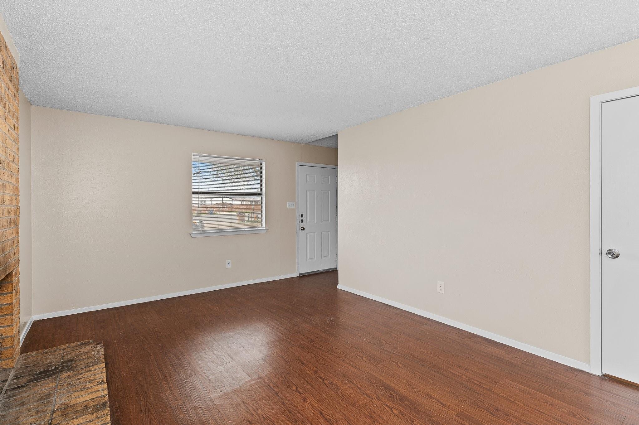 8412 Garcreek Cir # D, Austin, TX 78724