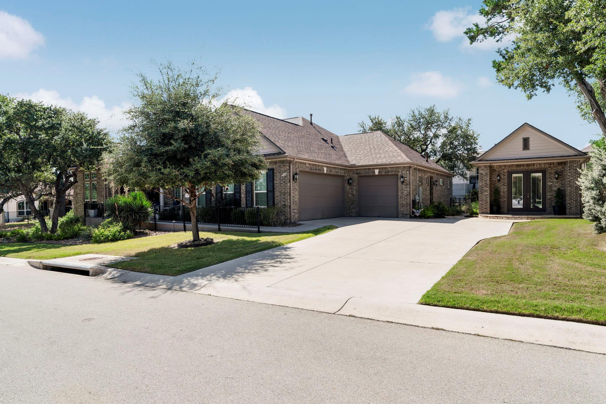 109 Learning Elm Dr, San Marcos, TX 78666