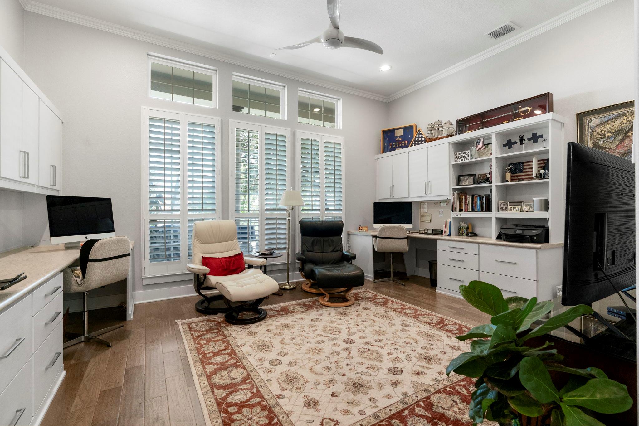 109 Learning Elm Dr, San Marcos, TX 78666