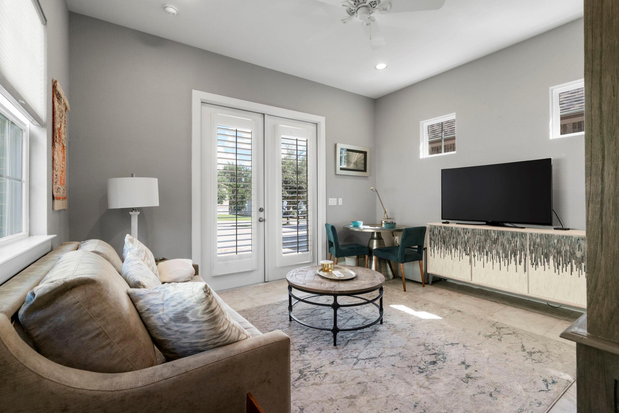 109 Learning Elm Dr, San Marcos, TX 78666