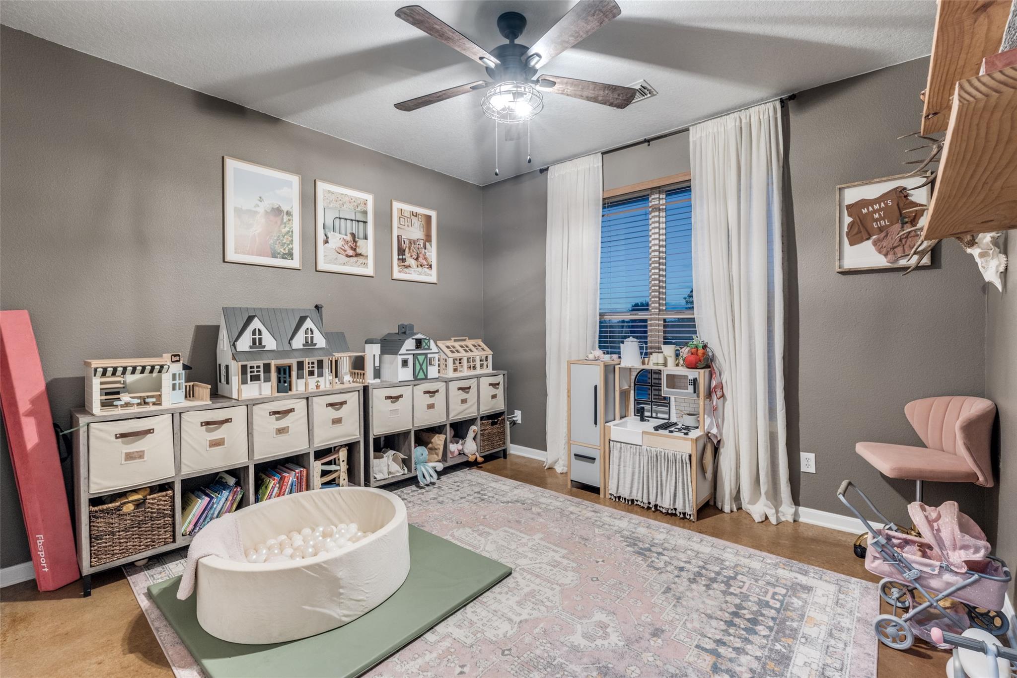 2425 Oak Valley Dr, New Braunfels, TX 78132