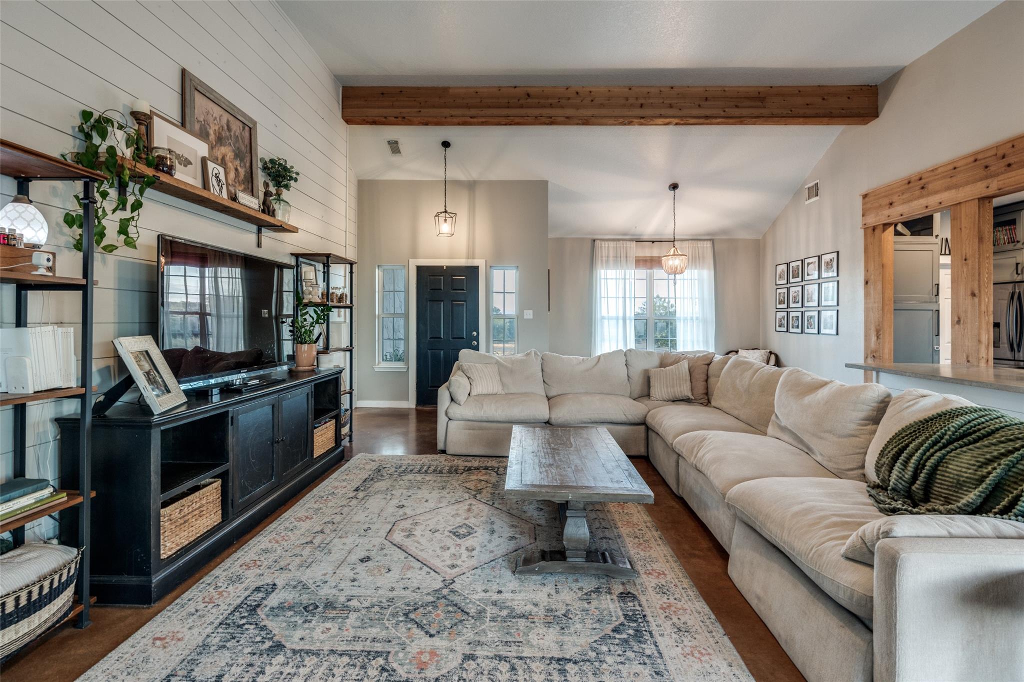 2425 Oak Valley Dr, New Braunfels, TX 78132