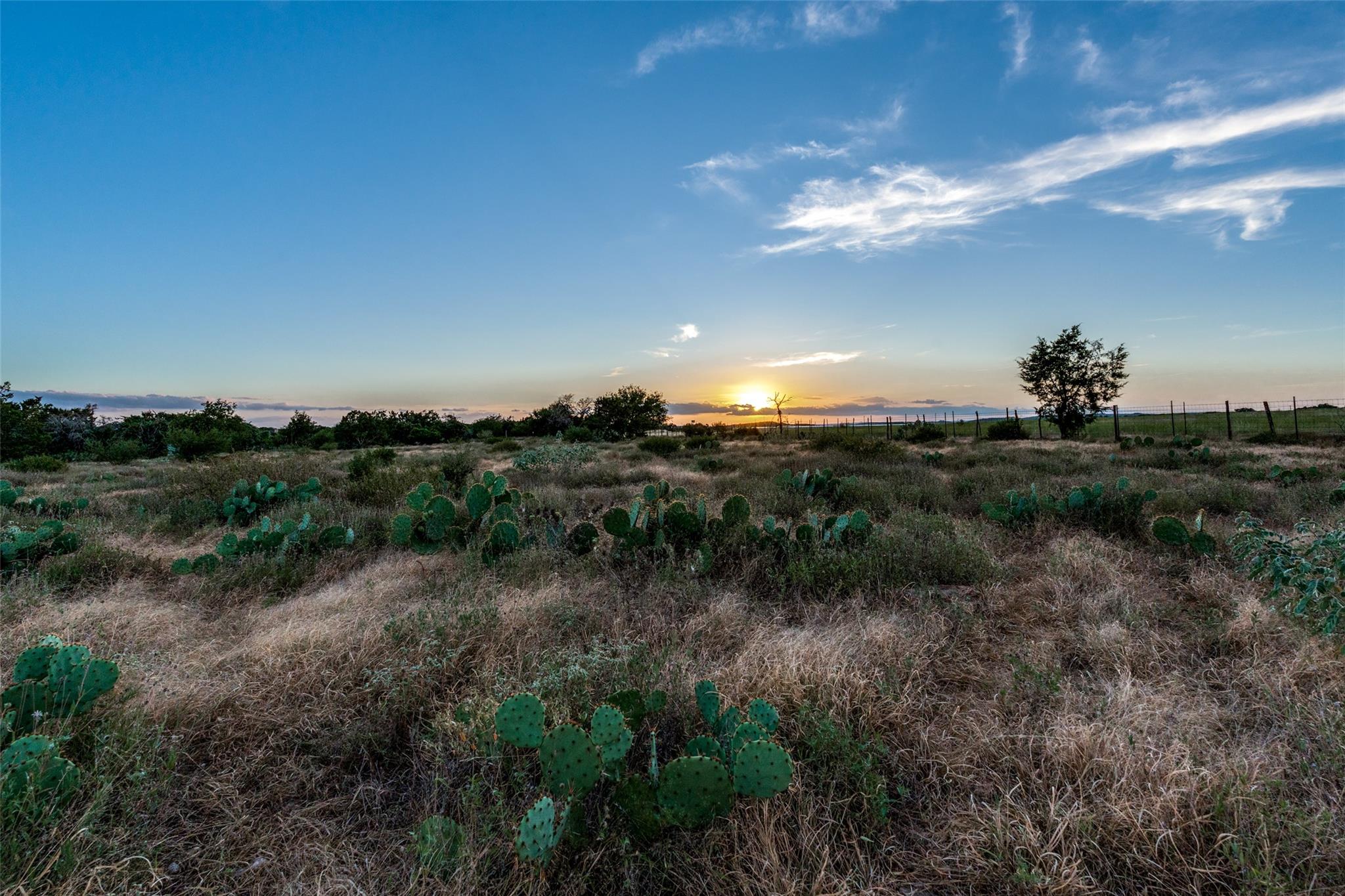 2425 Oak Valley Dr, New Braunfels, TX 78132