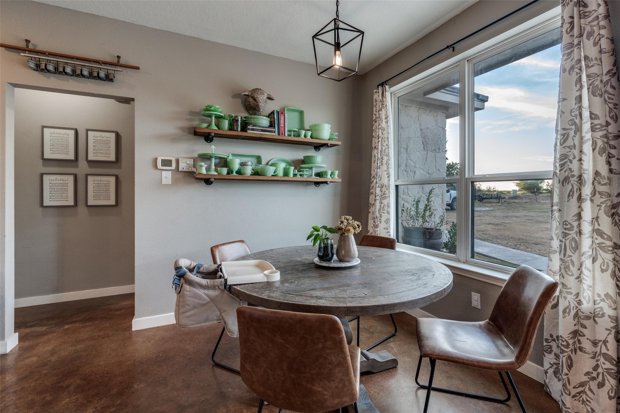 2425 Oak Valley Dr, New Braunfels, TX 78132