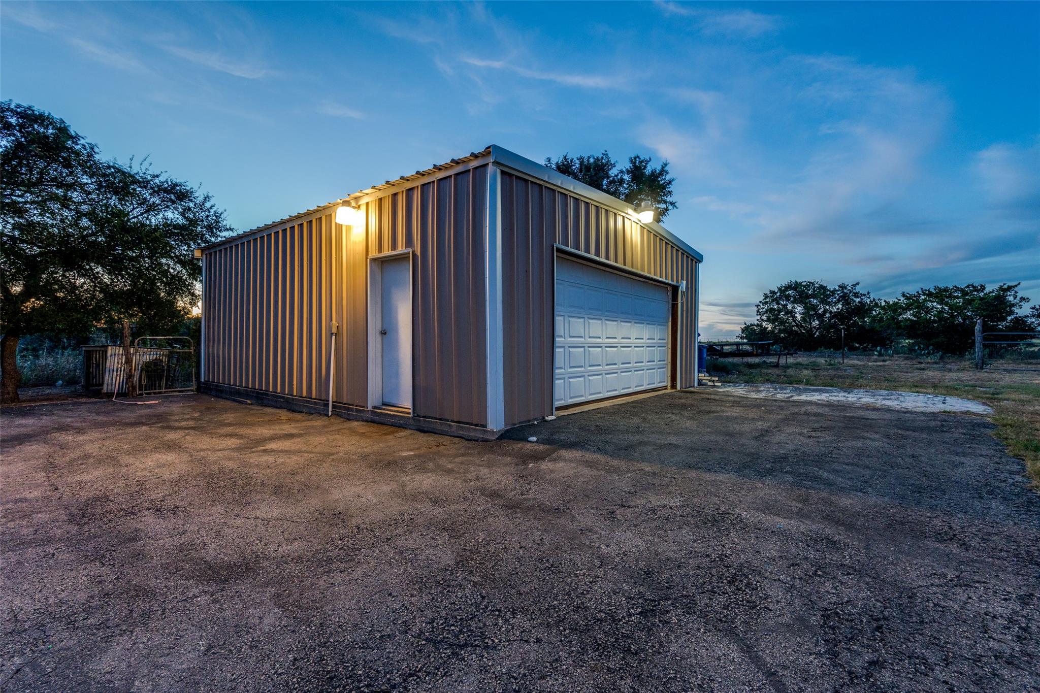 2425 Oak Valley Dr, New Braunfels, TX 78132