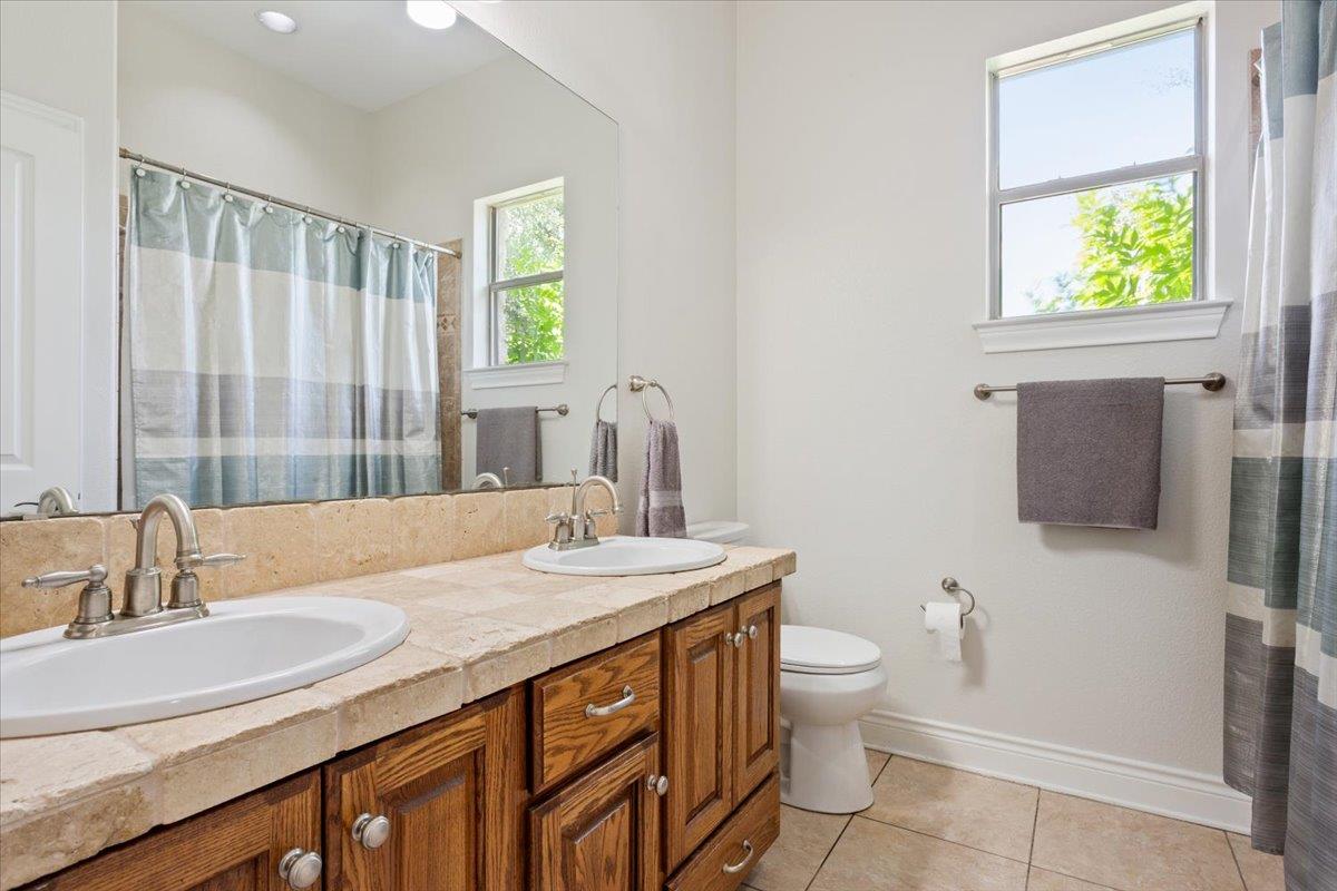 521 Buena Vista Dr, Georgetown, TX 78633