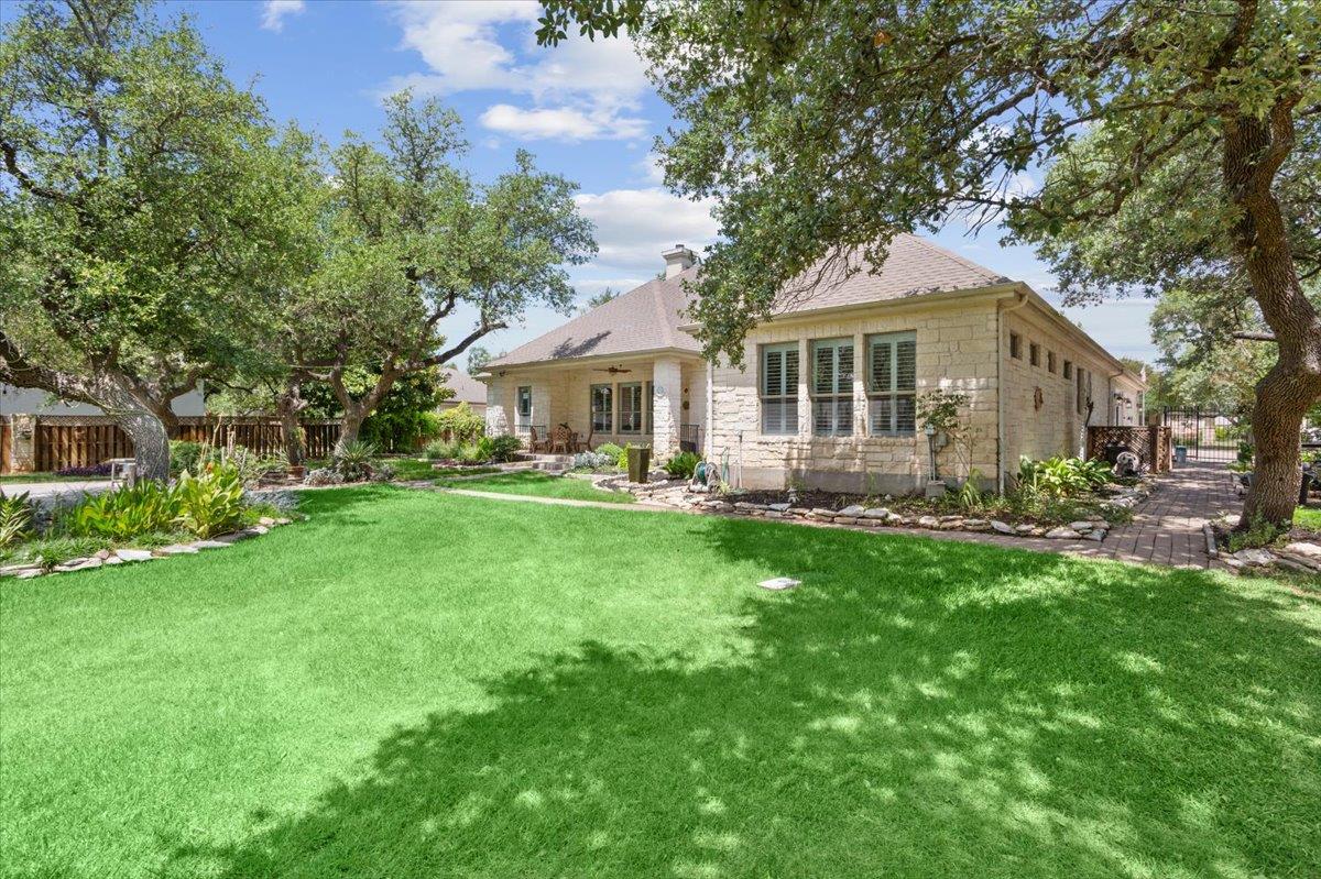 521 Buena Vista Dr, Georgetown, TX 78633