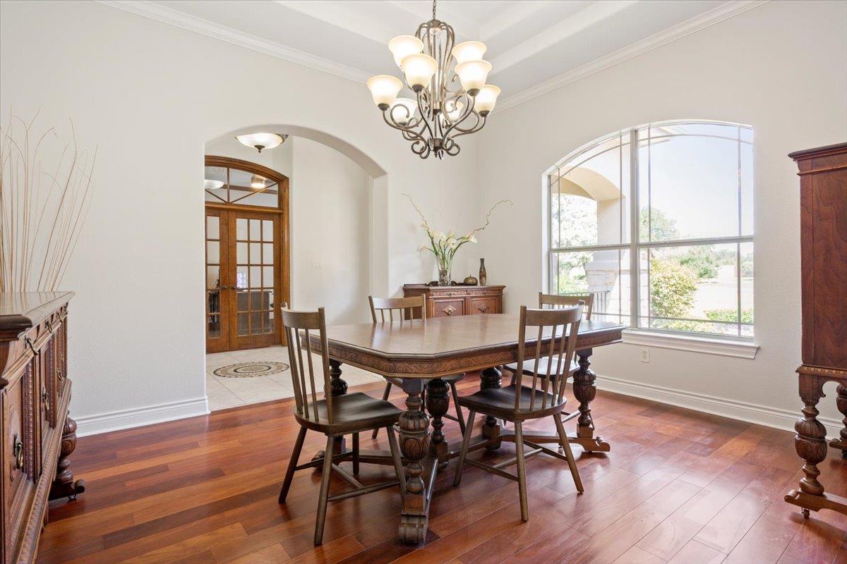 521 Buena Vista Dr, Georgetown, TX 78633