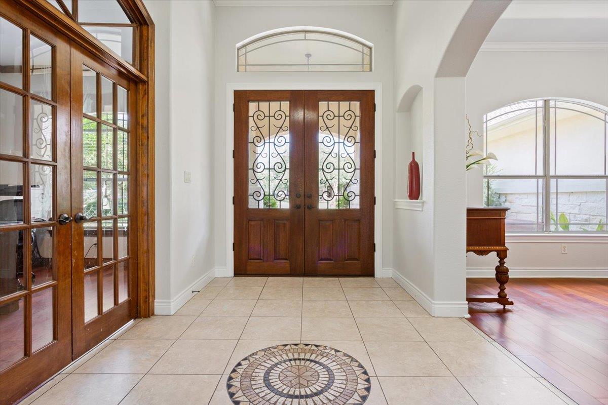 521 Buena Vista Dr, Georgetown, TX 78633