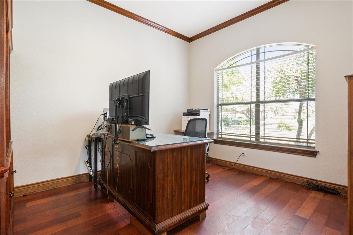 521 Buena Vista Dr, Georgetown, TX 78633