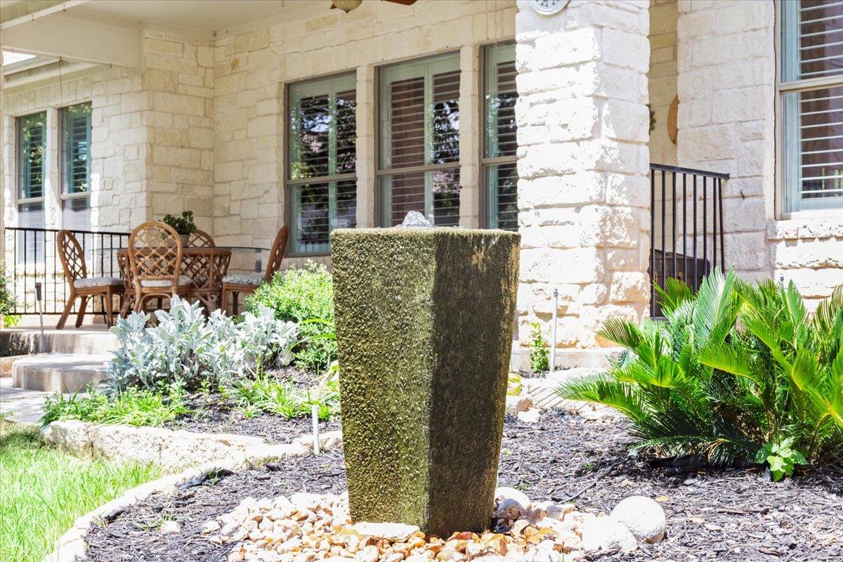 521 Buena Vista Dr, Georgetown, TX 78633