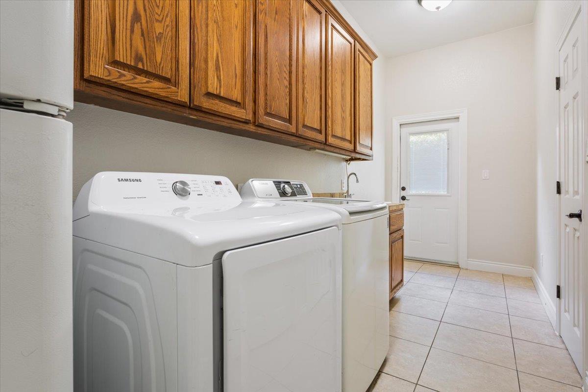 521 Buena Vista Dr, Georgetown, TX 78633