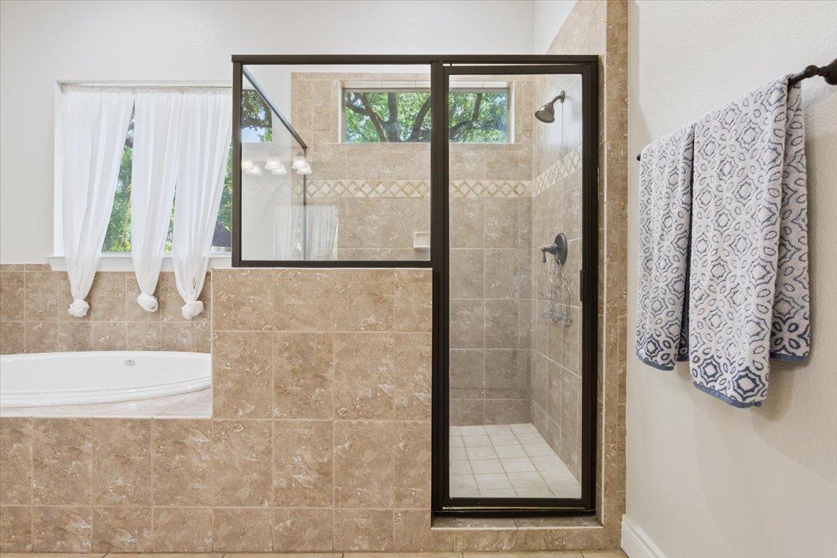 521 Buena Vista Dr, Georgetown, TX 78633