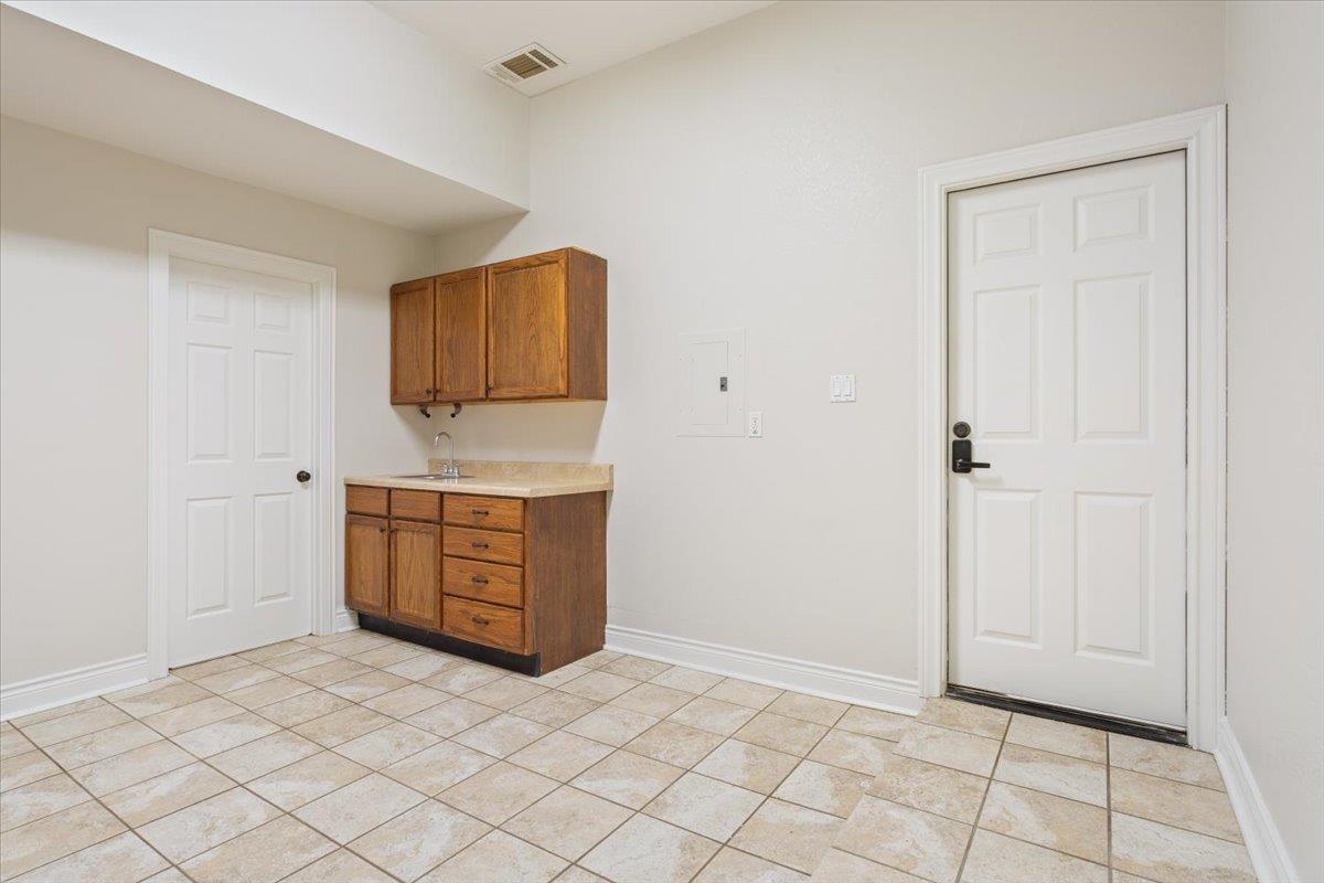 521 Buena Vista Dr, Georgetown, TX 78633