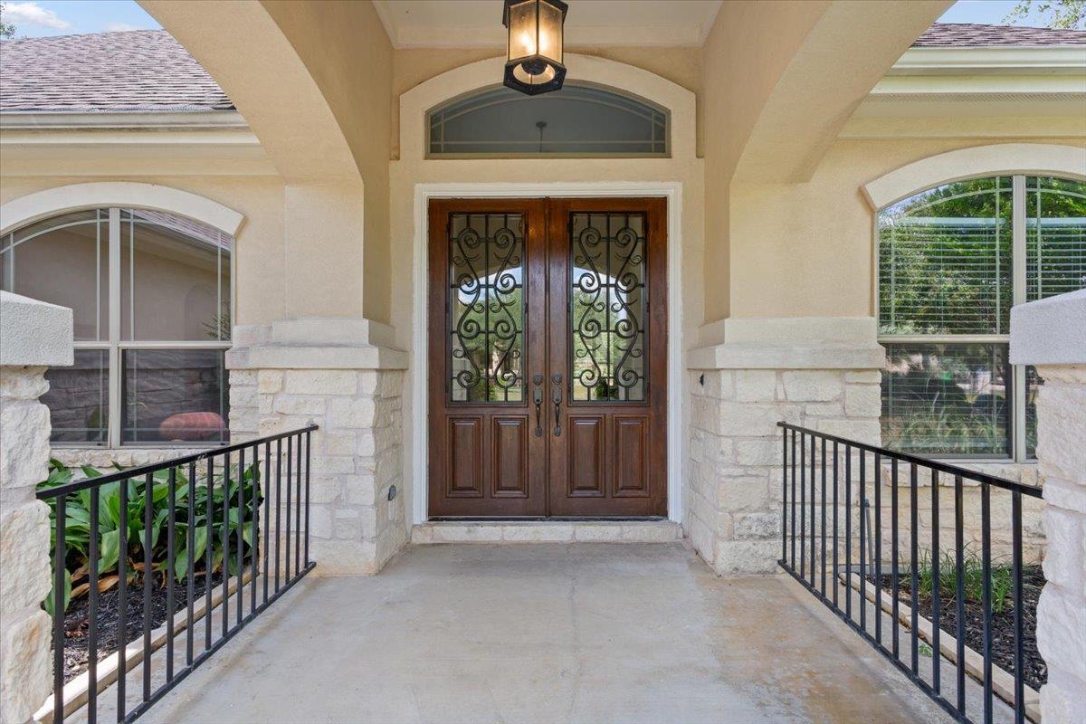 521 Buena Vista Dr, Georgetown, TX 78633