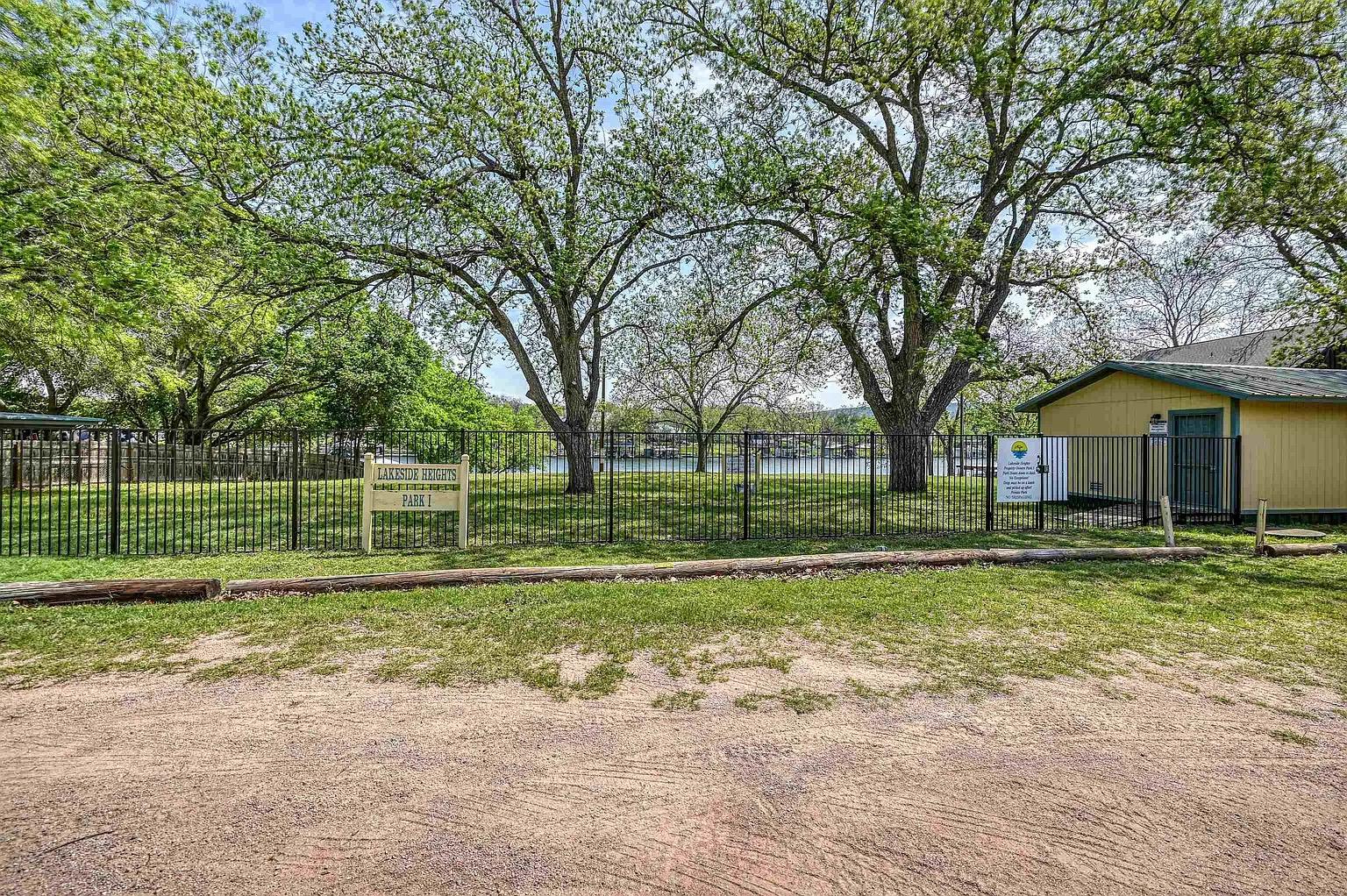 3625 Sagebrush Trl, Kingsland, TX 78639