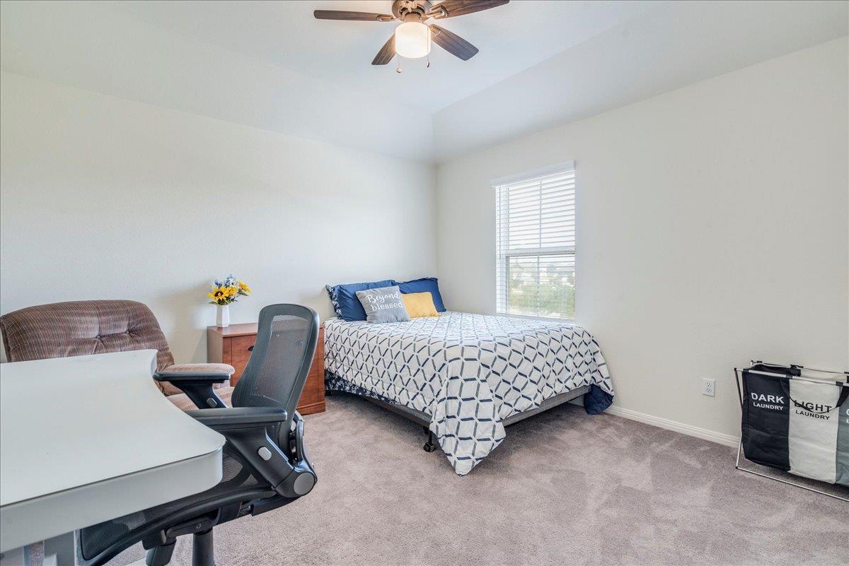 279 Beechnut Dr, Buda, TX 78610