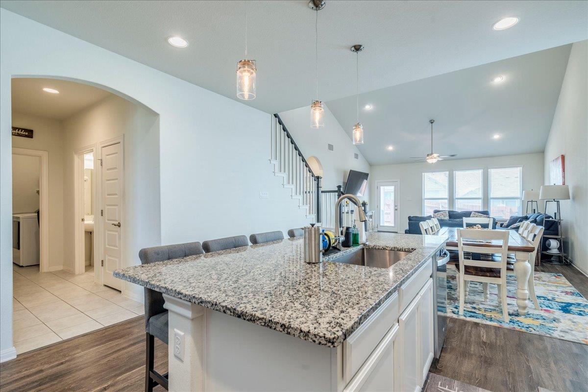 279 Beechnut Dr, Buda, TX 78610