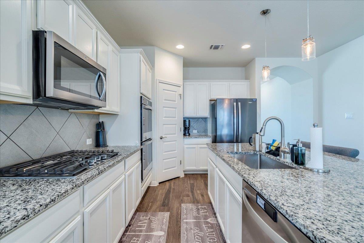 279 Beechnut Dr, Buda, TX 78610