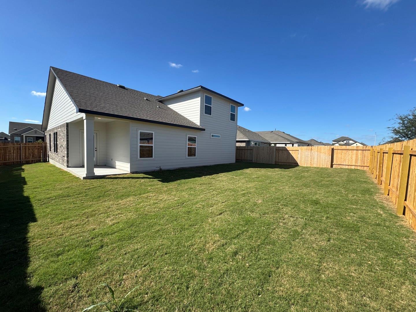 3717 Pin Oak Hills, Seguin, TX 78155