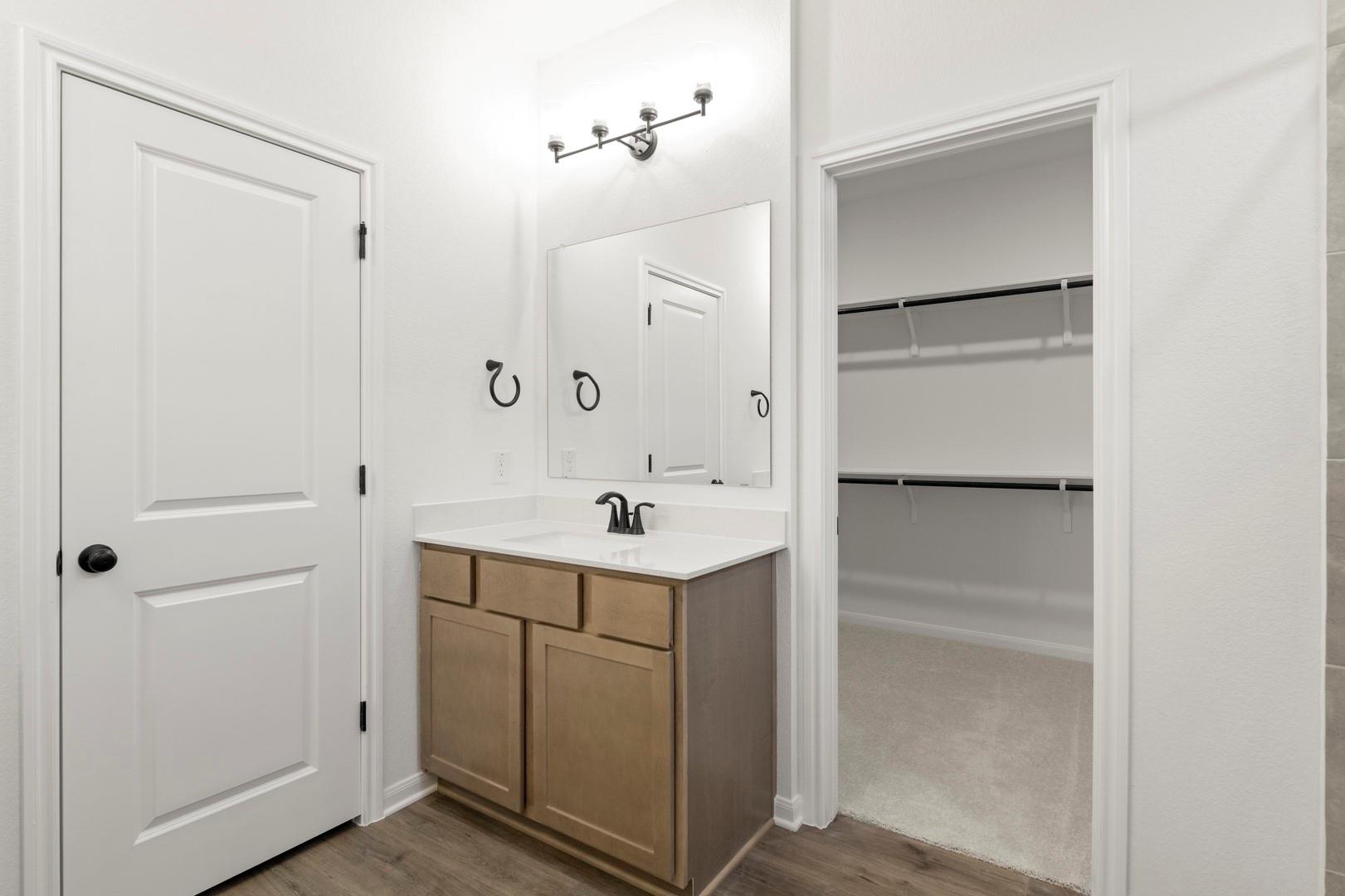 3717 Pin Oak Hills, Seguin, TX 78155