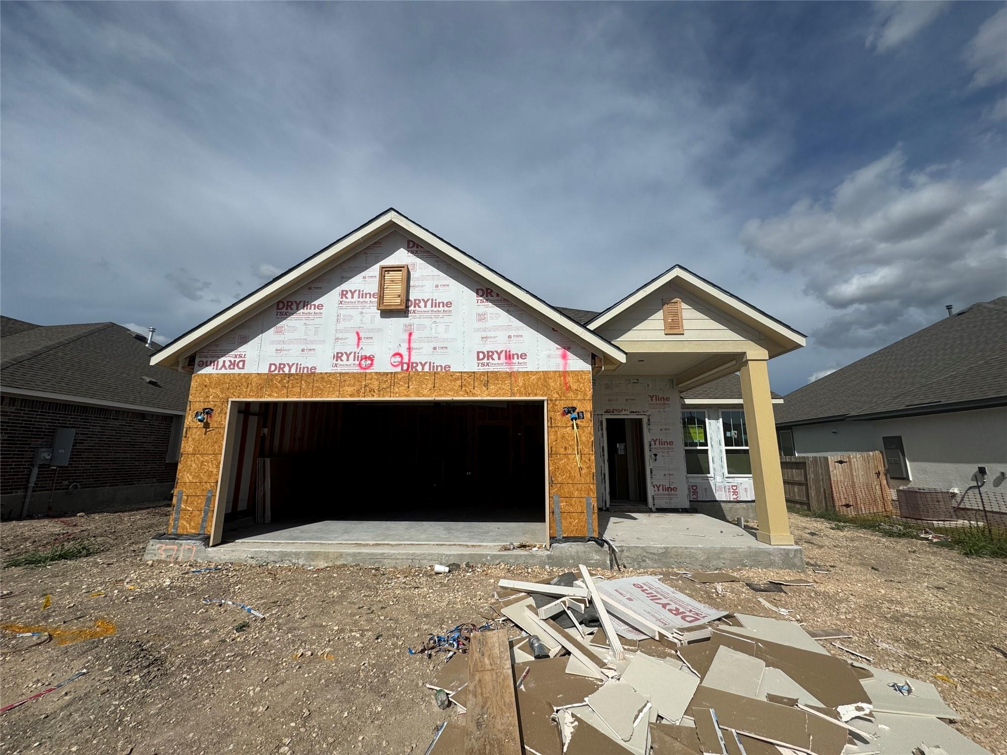 3717 Pin Oak Hls, Seguin, TX 78155
