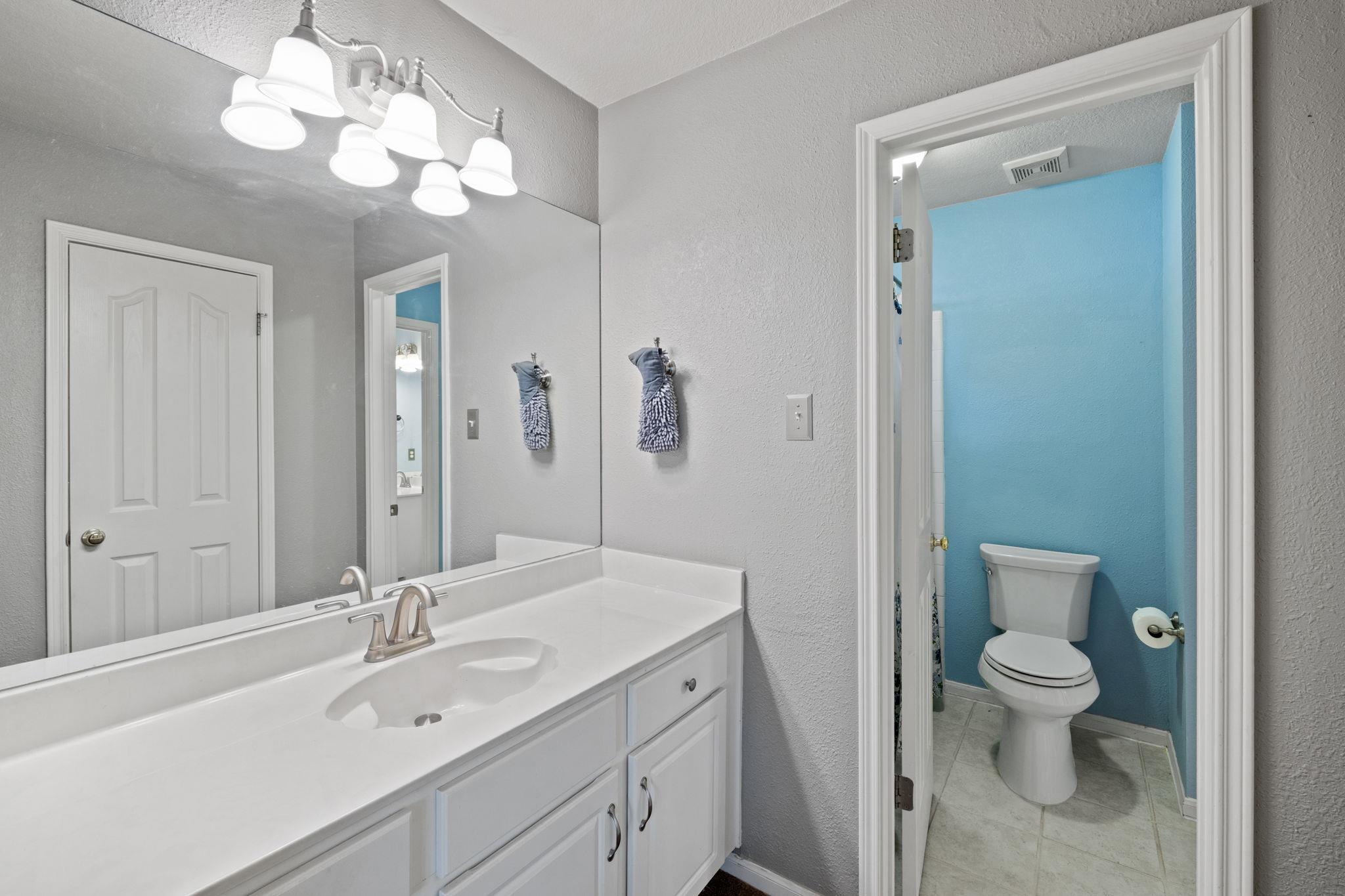 6804 Robert Dixon Dr, Austin, TX 78749